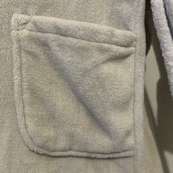 Woman's Cream/Tan Full Length Robe Size XL Soft! Thick! Warm and Cozy! - Picture 10 of 14